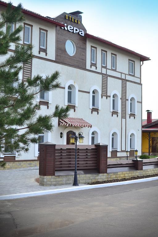 Kera Hotel Nesterenki Exteriör bild