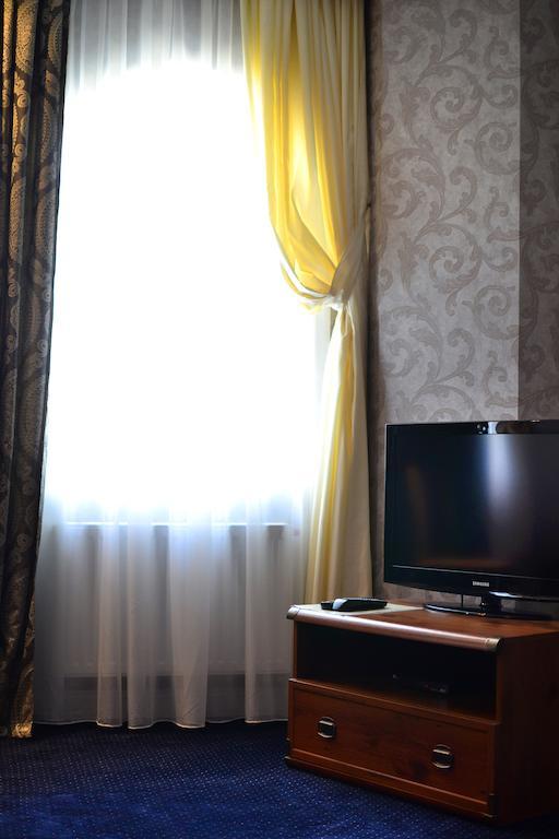 Kera Hotel Nesterenki Rum bild